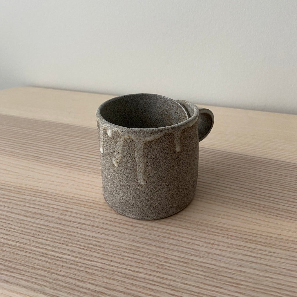 Drip Mug 08